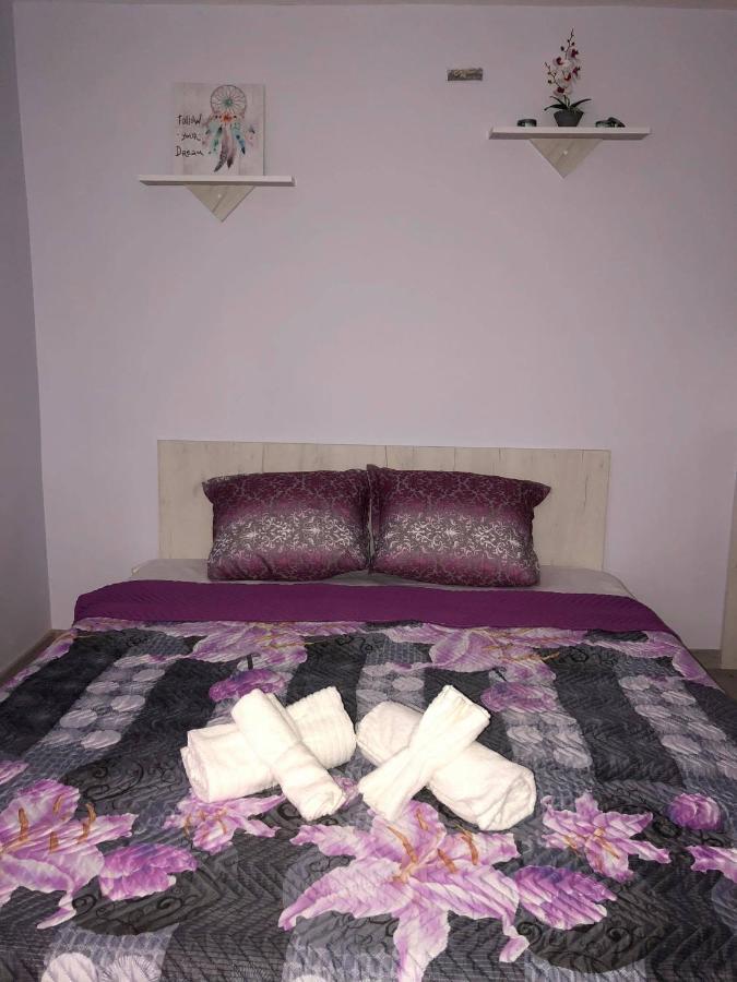 Comfy Studio Apartment By The Flower Market Varna Exterior foto