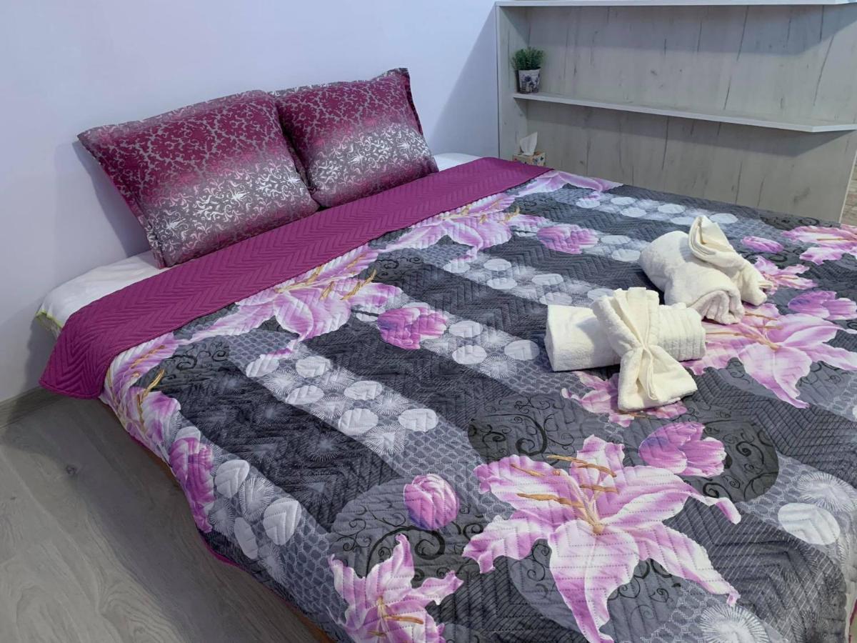 Comfy Studio Apartment By The Flower Market Varna Exterior foto